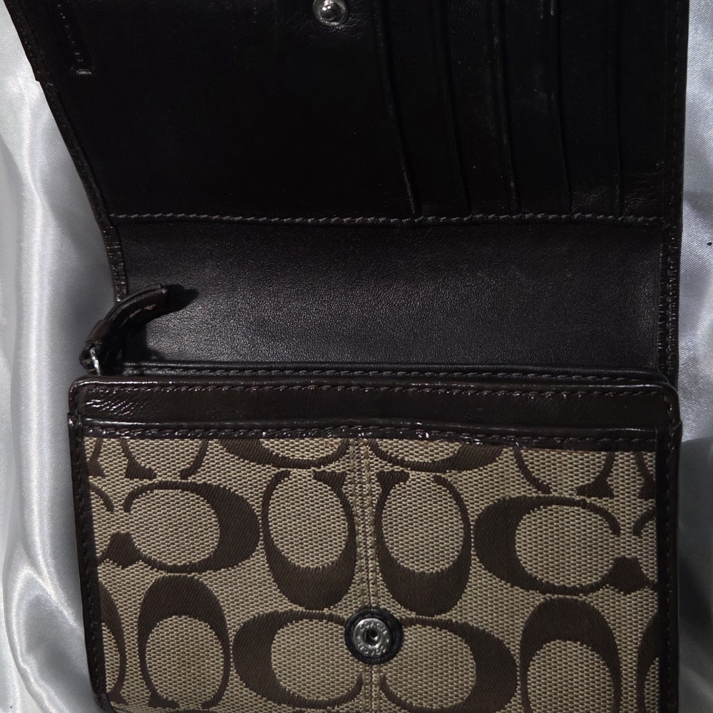 Coach Signature 5 Piece Collection - Picture 9 of 13